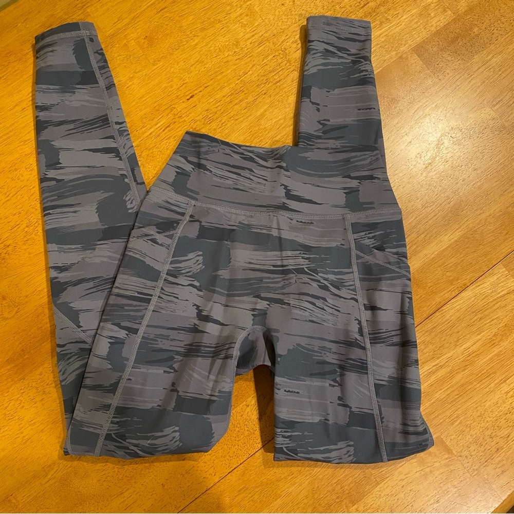 Alphalete Surface Pocket Legging
